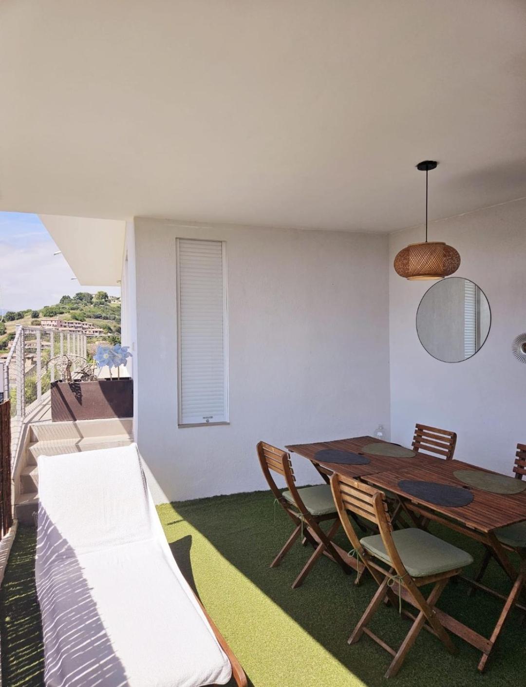 Twenty Rent Hotel Cagnes-sur-Mer Exterior photo