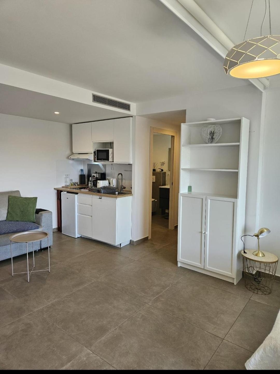 Twenty Rent Hotel Cagnes-sur-Mer Exterior photo